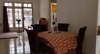 Disewakan Rumah di Versailles blok F2, BSD (JUL)