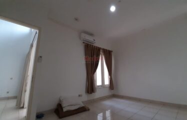 Dijual Cepat Rumah Bagus di Sektor 1.3 Griyaloka, Bsd Ag