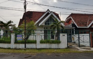 Dijual Rumah Griya Loka Jl. Wortel