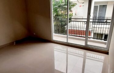 Rumah Dijual Taman Chrysant, Kencana Loka,  BSD Brand New House (AG)