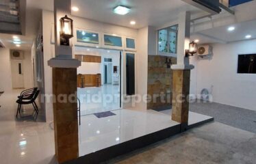 Dijual Rumah Mewah Hook di Regency Melati Mas (RUT)