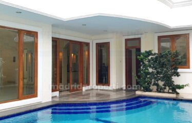 Dijual Rumah Mewah di Pondok Indah Jaksel: Luas Tanah 420 m2, Ada Kolam Renang (MH)