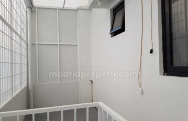 Dijual Rumah 3 Lantai di Provence Suites, BSD (MIK)