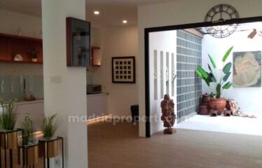 Dijual Rumah Model Villa Bali- Renov Total ,Very Artistic MH