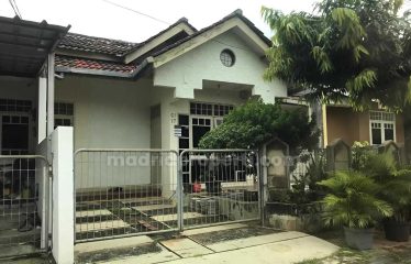 Dijual Rumah di Jln Sumatra, 50m2 di Nusaloka, Bsd JUN