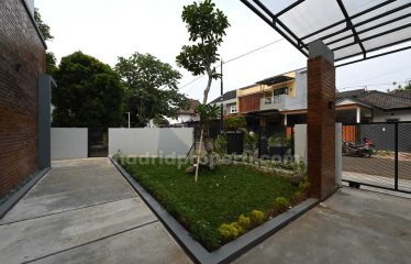 Dijual rumah 2 lt  brand new furnish di Kencana Loka, BSD (YK)