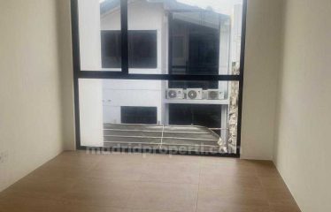 Dijual Rumah 2 lantai di Lippo village, Cluster Cendana Cove JUL)