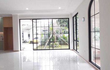 Dijual Brand New Corner House 2 lantai di Kencana Loka BSD (AG)