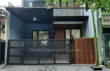 Dijual Rumah 2 Lantai , bagus siap Huni di Kencana Loka, BSD AG)