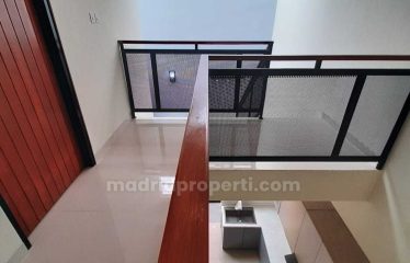 Dijual Rumah 2 Lantai , bagus siap Huni di Kencana Loka, BSD AG)