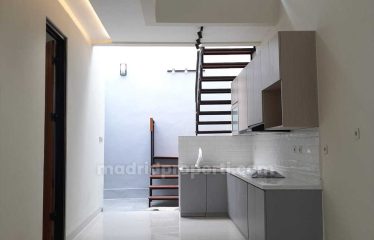 Dijual Rumah 2 Lantai , bagus siap Huni di Kencana Loka, BSD AG)