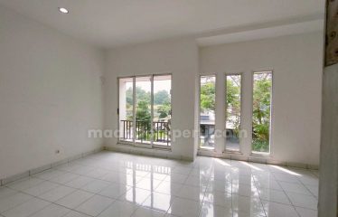 Disewakan Rumah bagus di PHG Topaz Summarecon Gading Serpong (YK)