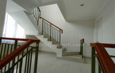 Disewakan Rumah 2 lantai di Samara Village Gading Serpong (YK)