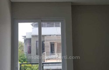 Dijual Rumah Baru Bagus dan Siap Huni di The Icon Cosmo Bsd (Yet)