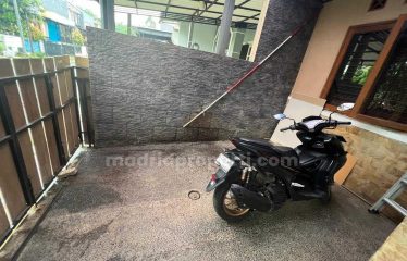 Dijual Rumah Hook Posisi Depan Taman di Nusaloka Bsd (Oki)