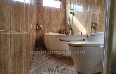 Dijual Rumah Hook Posisi Depan Taman di Nusaloka Bsd (Oki)