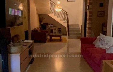 Dijual Rumah Hook Posisi Depan Taman di Nusaloka Bsd (Oki)