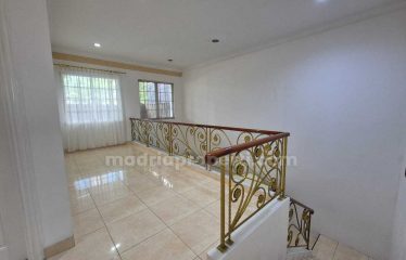 Disewakan Rumah Bagus Full Furnish di Virginia Lagoon, Bsd (Mc)