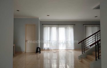 Dijual Rumah 2 Lantai Siap Huni di The Green Blossom, BSD (Yk)