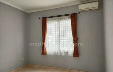 Dijual Rumah 2 Lantai Siap Huni di The Green Blossom, BSD (Yk)