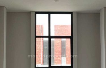 Disewakan Ruko Yc Hub BSD, 3 Lantai Rapi dan Strategis (Yet)