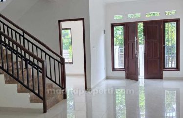 Dijual Cepat Rumah 2 Lantai, Hook di Nusa Loka BSD City (Oki)