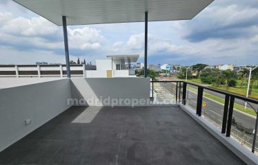 Dijual Ruko Hook Sorrento Grande East, Paramount Serpong (Rin)