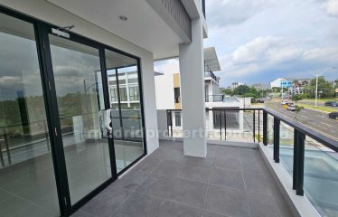 Dijual Ruko Hook Sorrento Grande East, Paramount Serpong (Rin)