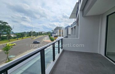 Dijual Ruko Hook Sorrento Grande East, Paramount Serpong (Rin)