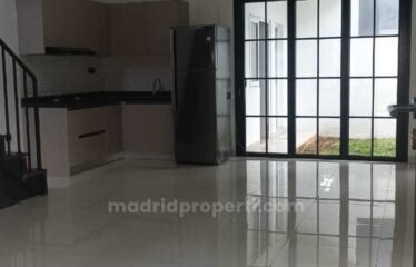 Disewakan Rumah Bagus Full Furnish di The Icon Simplicity (Er)