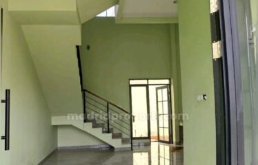 Dijual 2 Rumah Gandeng Baru Jadi di BSD Nusa Loka Blok B (Yet)