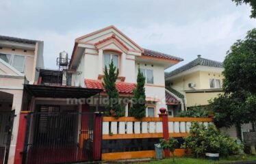 Disewakan Rumah 2 Lantai Siap Huni Bagus di BSD Puspita Loka (Yk)
