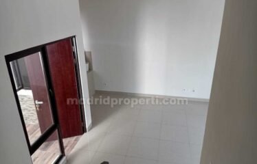Disewakan Rumah 2 Lantai Bagus Siap Huni 84M2 di BSD Mozia (Yk)