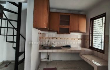 Disewakan Rumah 1 Lantai Bagus Siap Huni di Nusaloka, BSD (Yk)