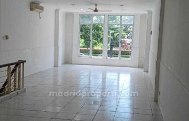 Dijual Ruko 3,5 Lantai di Tol Boulevard BSD: Harga Rp3,1 M, Potensi Usaha Maksimal ( MH)