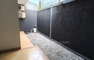 Disewakan Rumah Bagus 2 Lantai di Versailles BSD City – Furnished & Renovasi (YK)